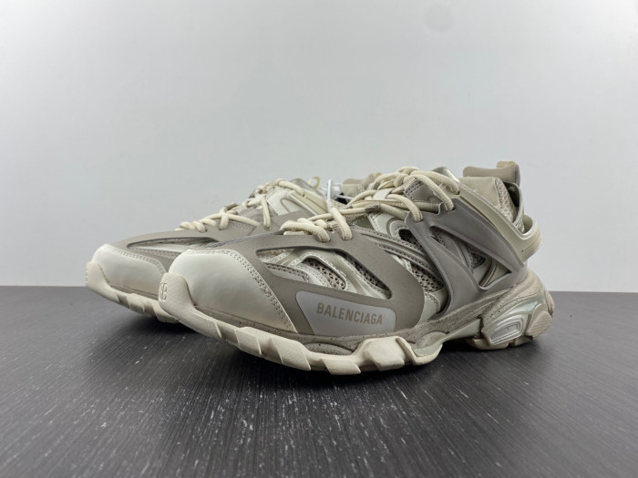 Ba*len*cia*ga track 8000048