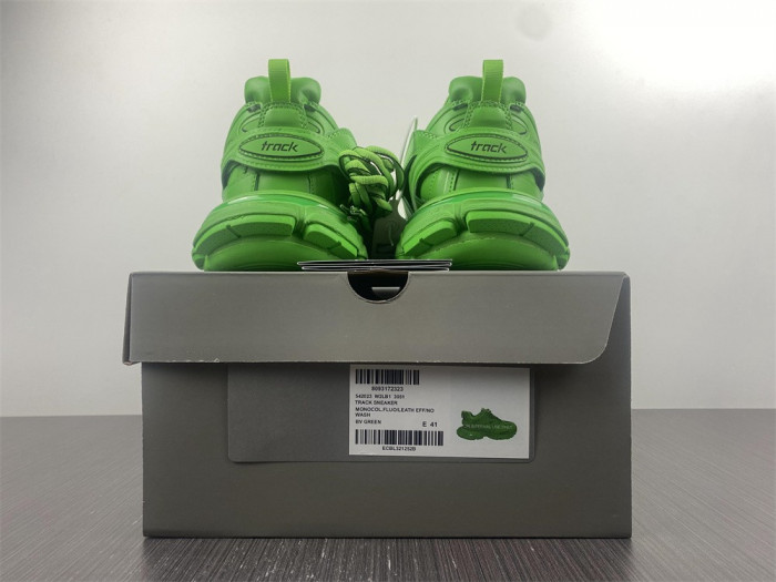 Ba*len*cia*ga track 8000003