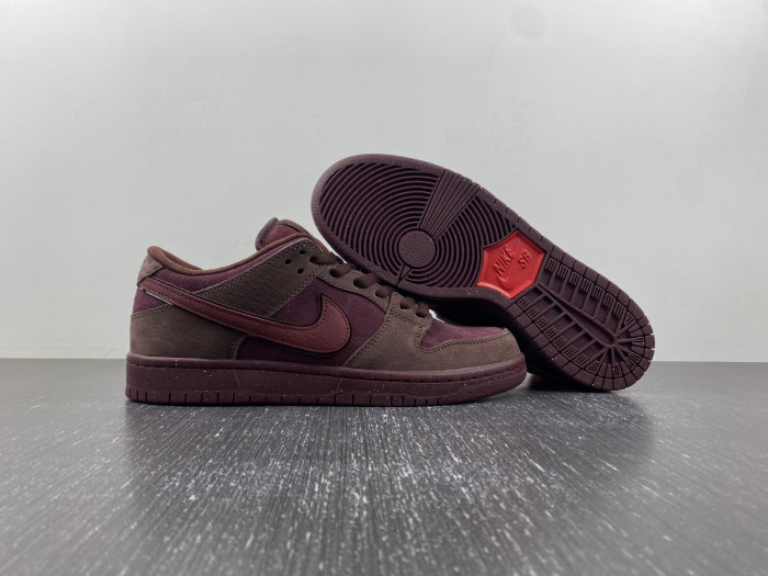 nike sb dunk low “valentine’s day” fn0619-600