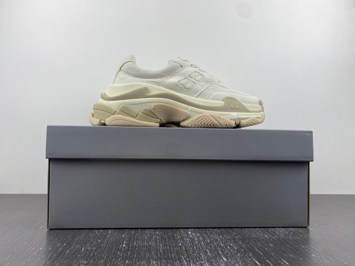 Ba*len*cia*ga triple s sneaker 80000135