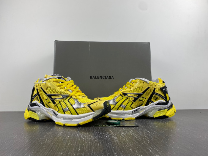 Ba*len*cia*ga runner sneaker