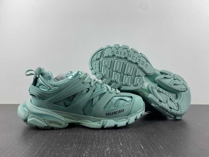 Ba*len*cia*ga track 8000046