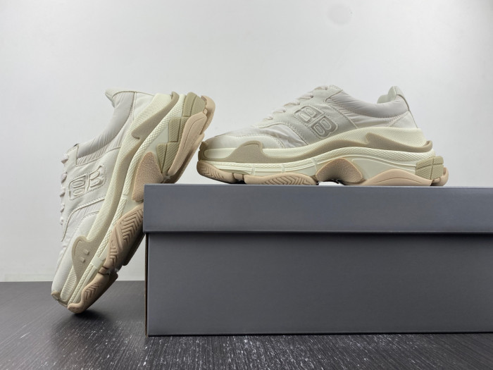 Ba*len*cia*ga triple s sneaker 80000135