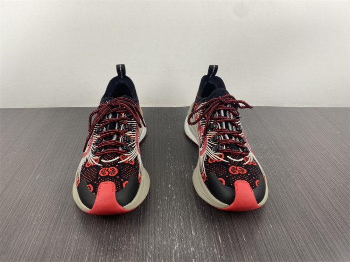 G*u*i* trainer sneaker89