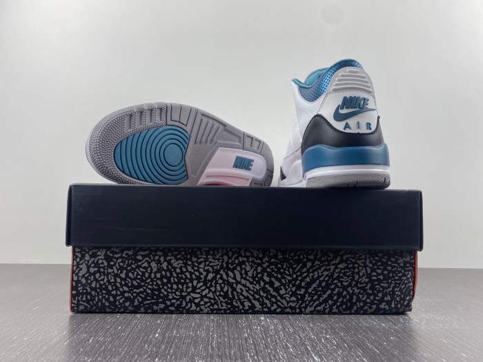 air jordan 3 aj30821