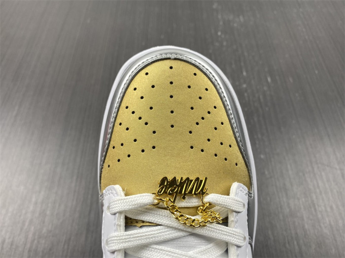 nike dunk low wmns “metallic” dh4403-700