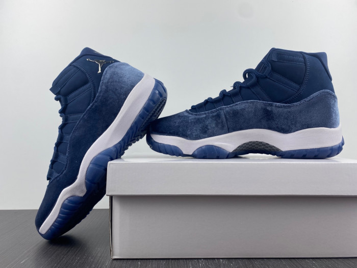air jordan 11 velvet “midnight navy” ar0715-441
