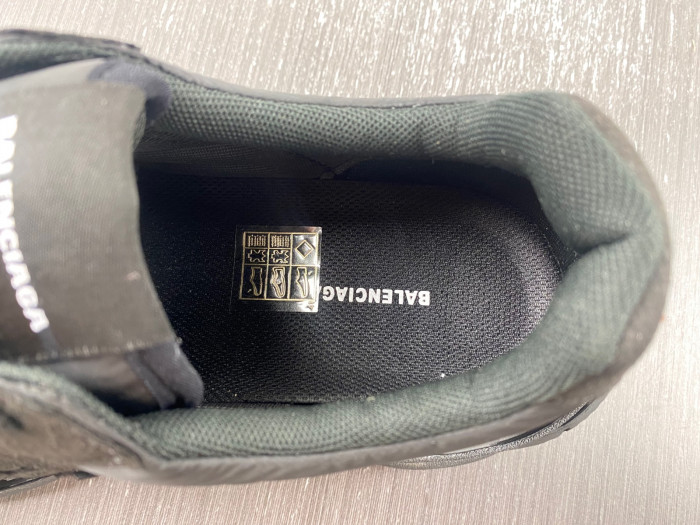 Ba*len*cia*ga triple s sneaker 80000130