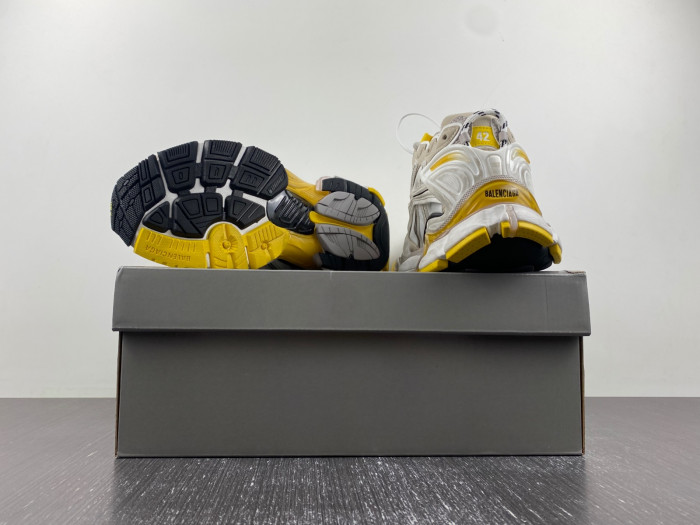 Ba*len*cia*ga runner sneaker