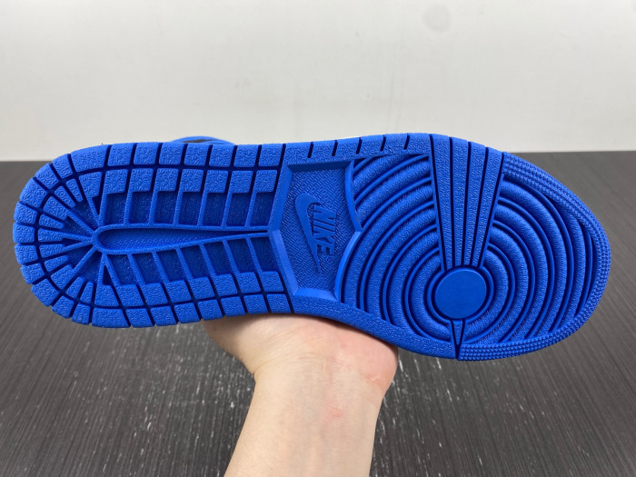 air jordan 1 high og “royal suede” dz5485-042