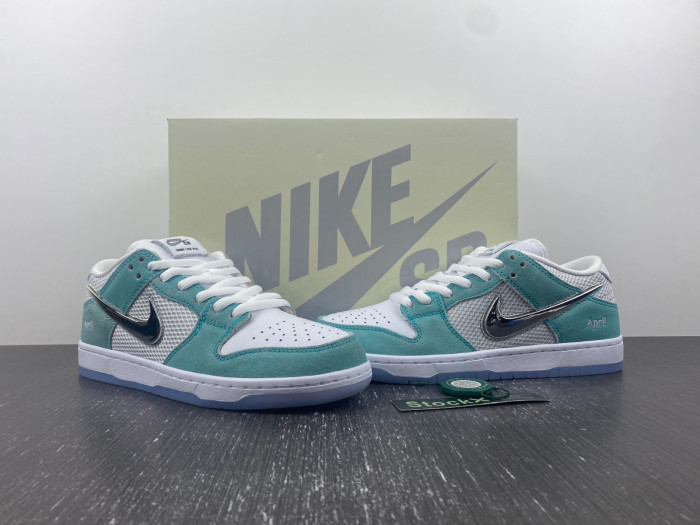 nike dunk sdcai*nike sb low fd2562-400