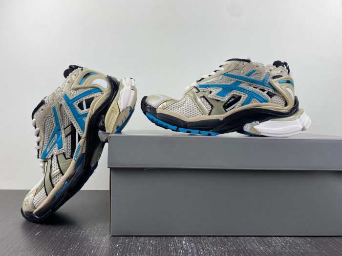 Ba*len*cia*ga runner sneaker