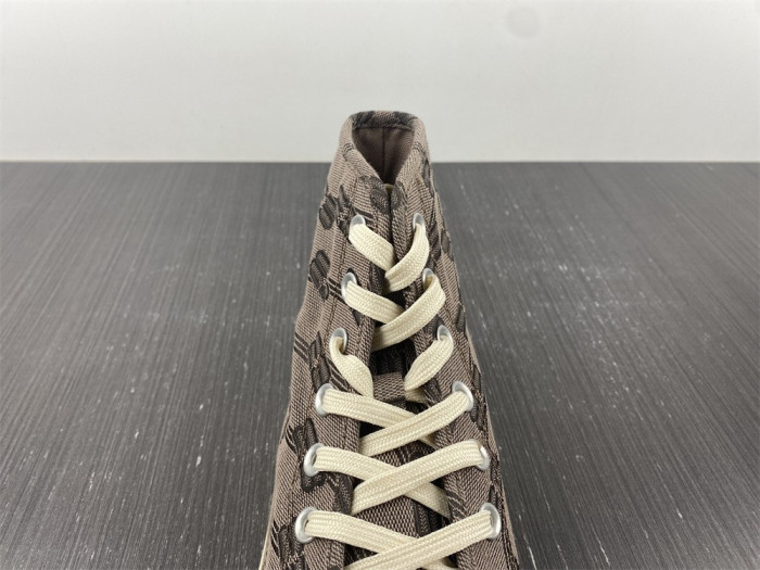 Ba*len*cia*ga sneaker