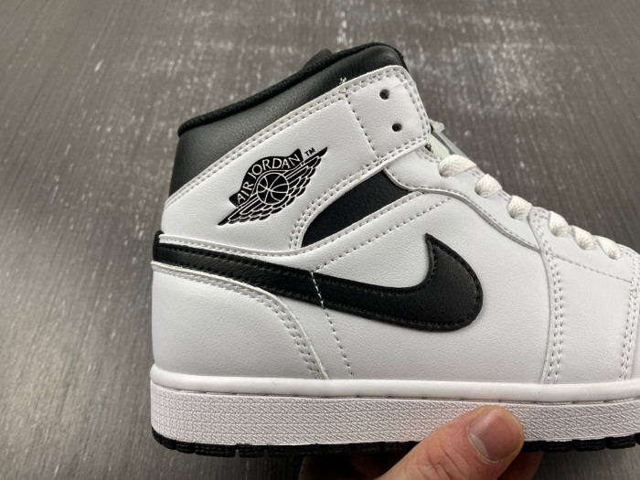 air jordan 1 mid “white/black” dq8426-132
