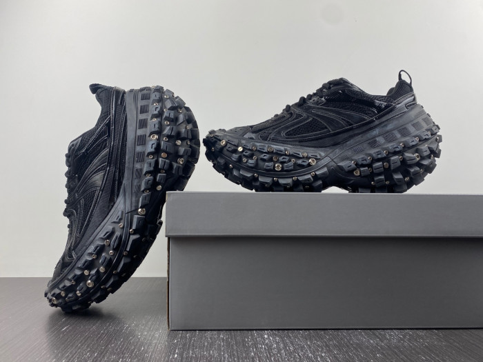 Ba*len*cia*ga defender sneaker