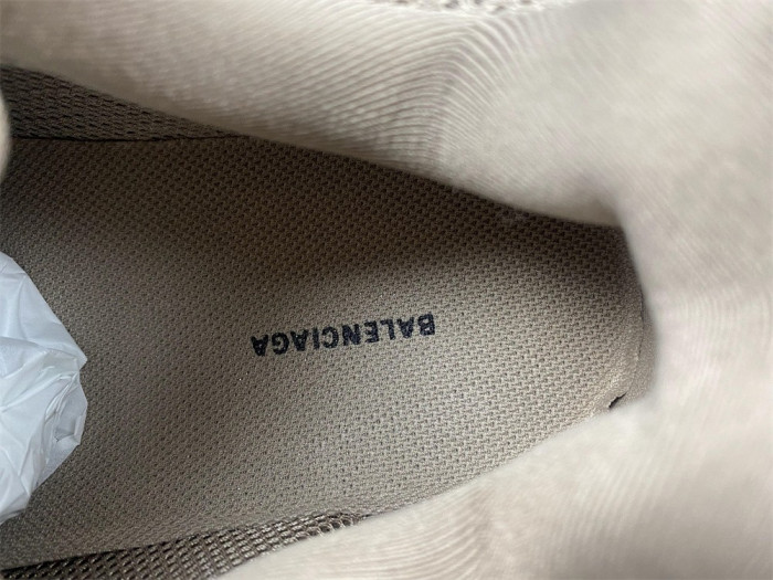 Ba*len*cia*ga track 8000011