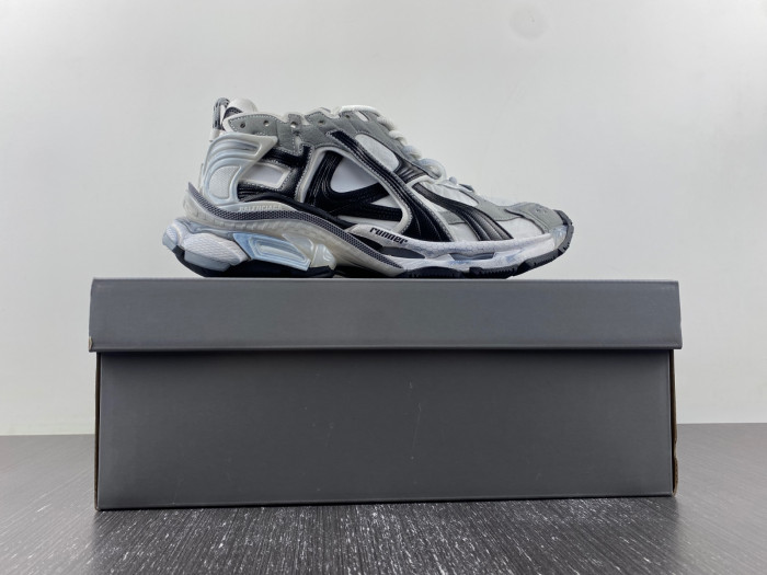 Ba*len*cia*ga runner sneaker