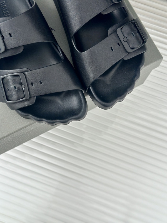 balenciag* sandal bs71