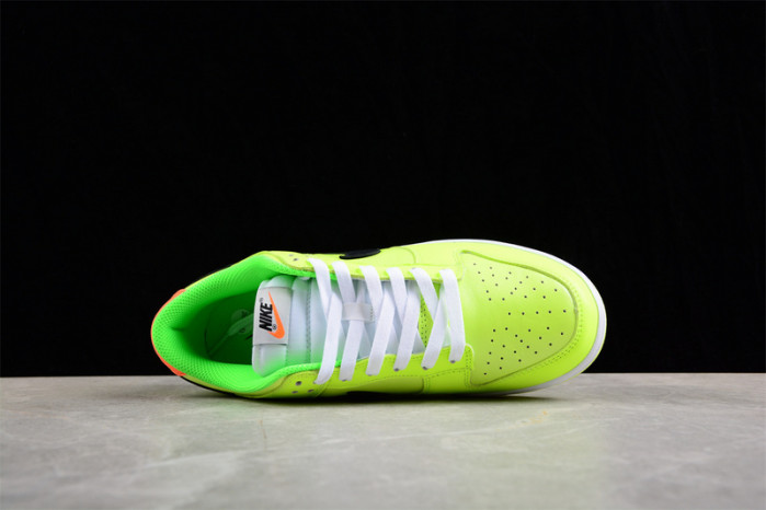 nike dunk low “glow in the dark” fj4610-702