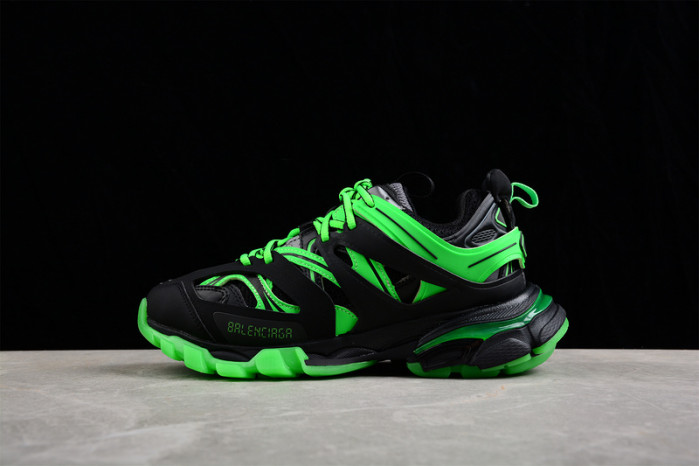 Ba*len*cia*ga track 8000017