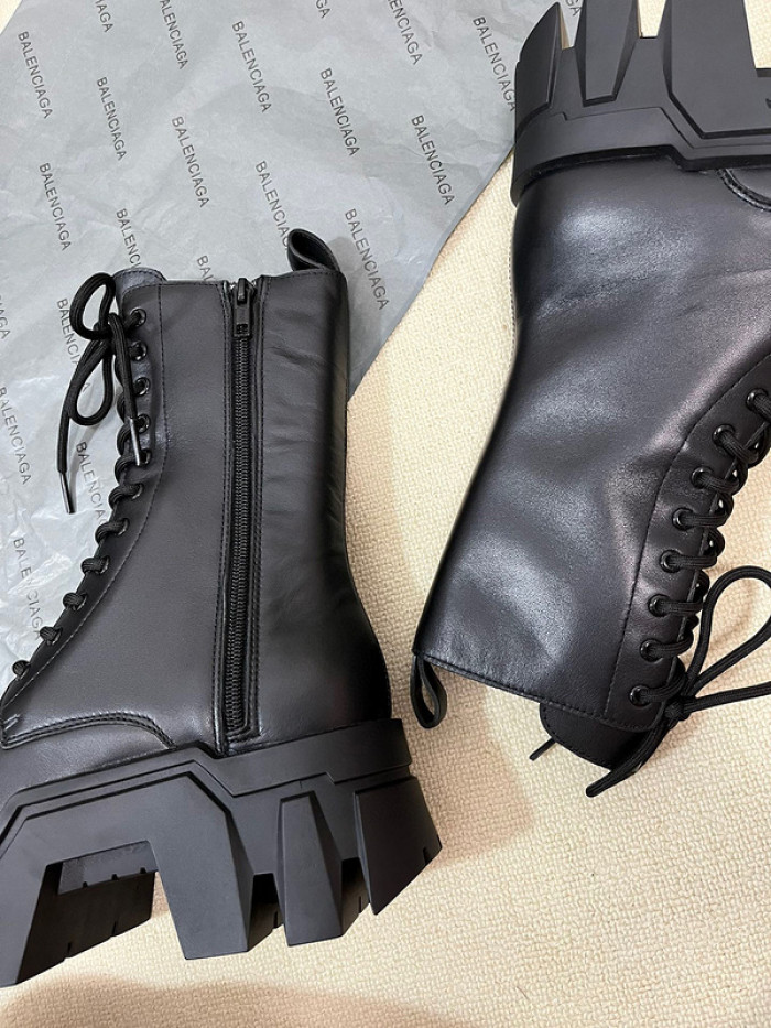 Ba*len*cia*ga boots 80000253
