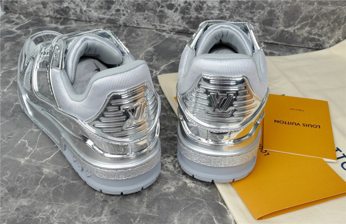 lv snekaers l0000333