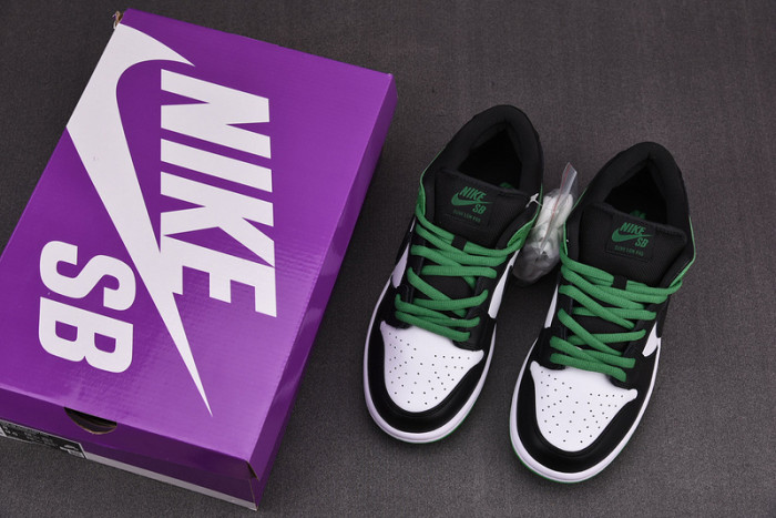 nike sb dunk low “classic green” bq6817-302