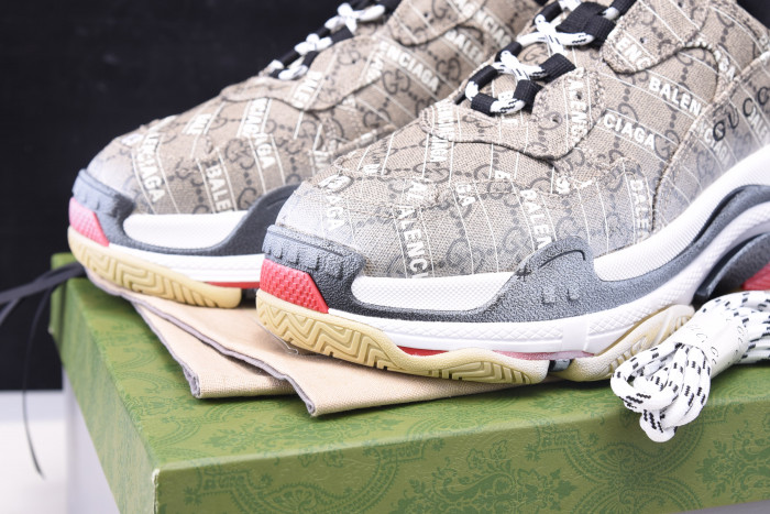 g*u*i vintage triple s 576965 dr111112