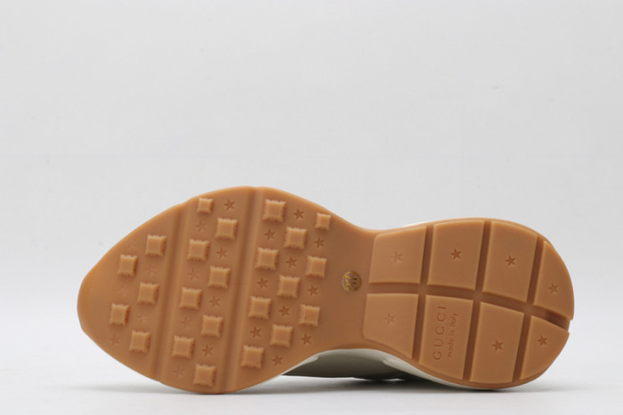 G*u*i* rhyton sneaker