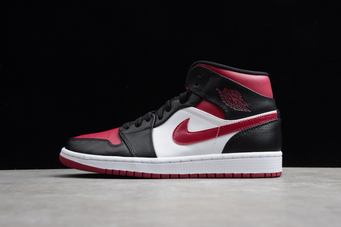air jordan 1 mid bred toe 554724-066