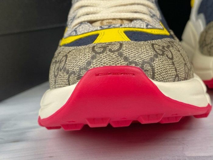 G*u*i* rhyton sneaker