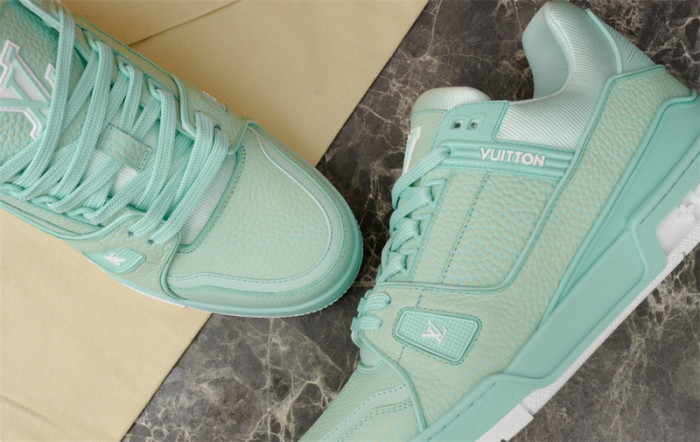 lv snekaers l0000311