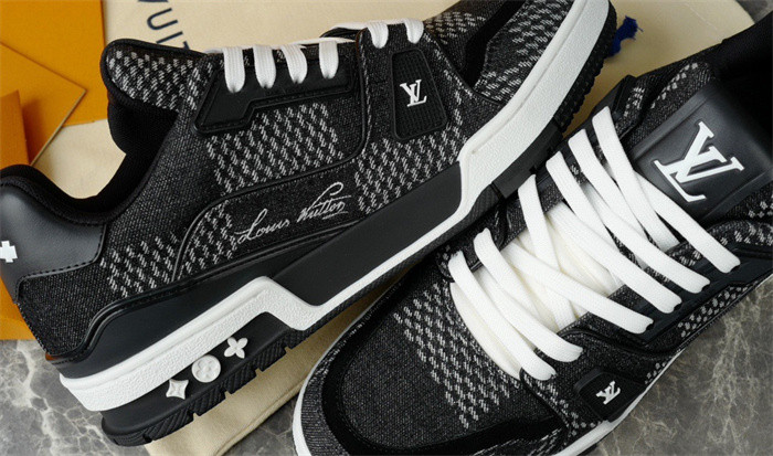 lv snekaers l0000339