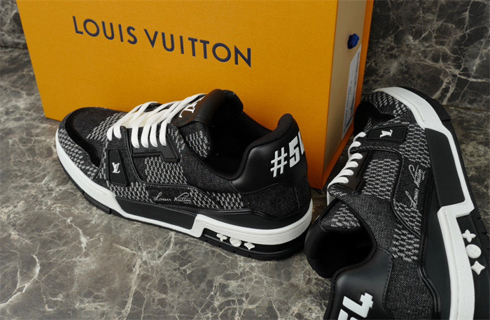 lv snekaers l0000339