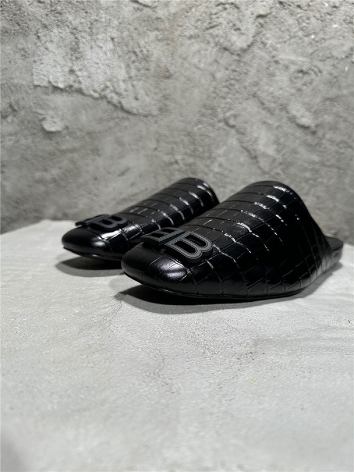 balenciag* sandal bs67