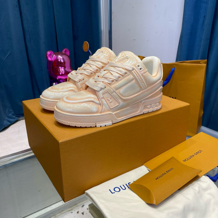 lv snekaers l0000202