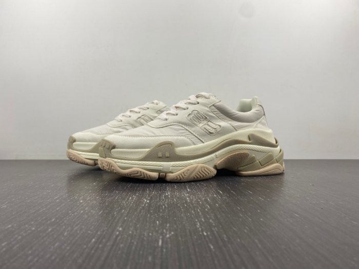 Ba*len*cia*ga triple s sneaker 80000135