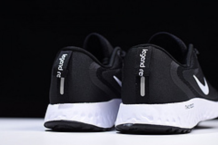 nike epic react flyknit black and white aa1625 001