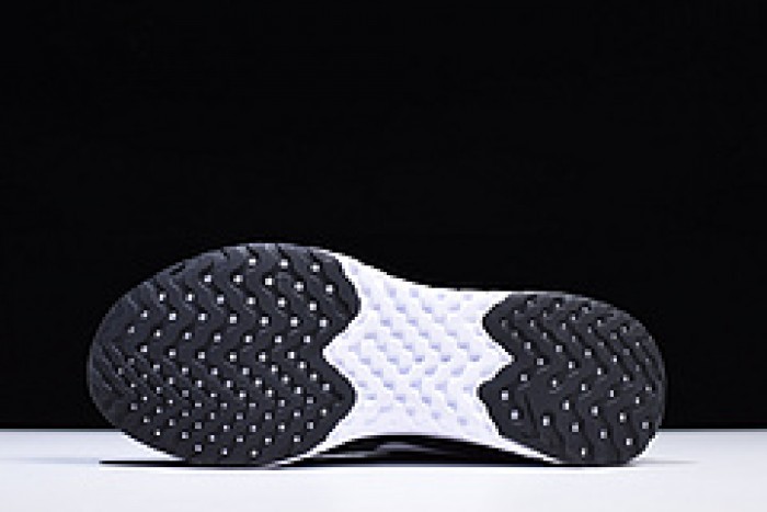 nike epic react flyknit black and white aa1625 001