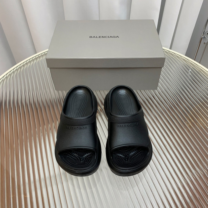 balenciag* sandal bs64