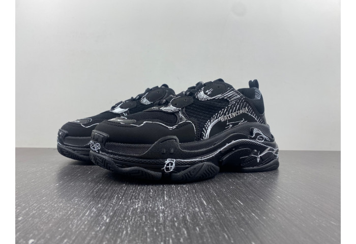 Balenciaga TRIPLE S SNEAKER 8000099