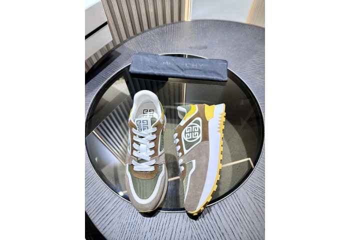 Givenchy Sneakers 660034
