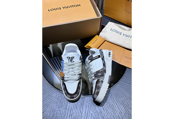 LV snekaers L0000359