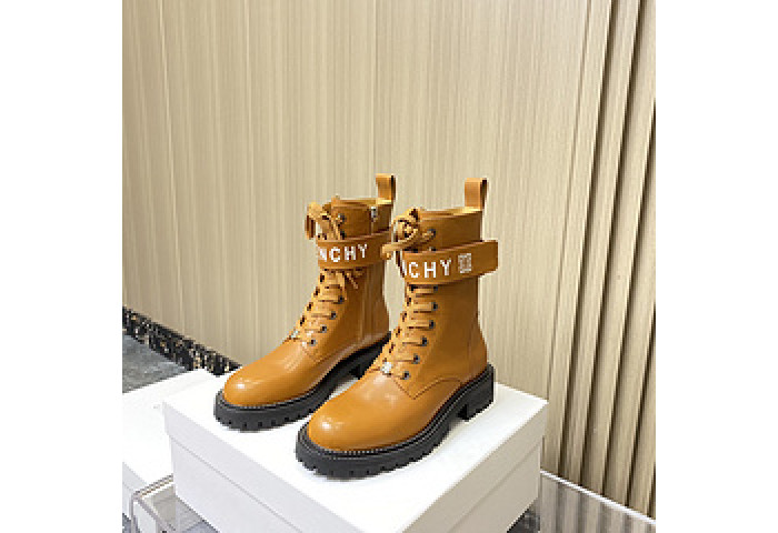 Givenchy Boots 660003
