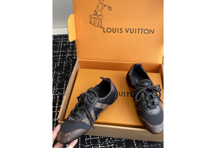 LV snekaers L0000573