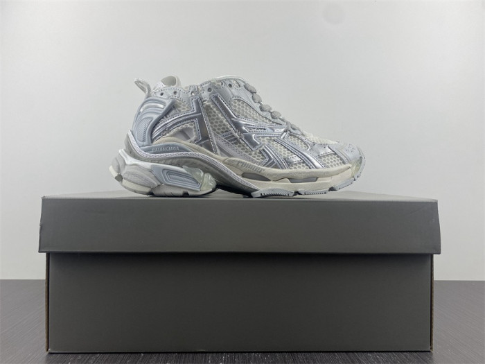 Balenciaga runner 8000018