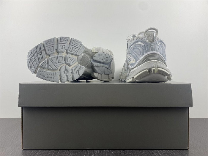 Balenciaga runner 8000018