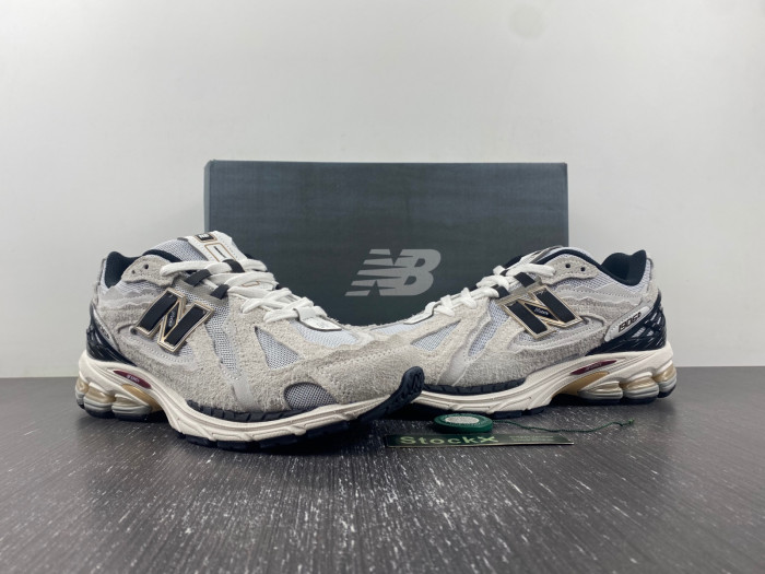 new Balance x WTAPS 2020 DFY30