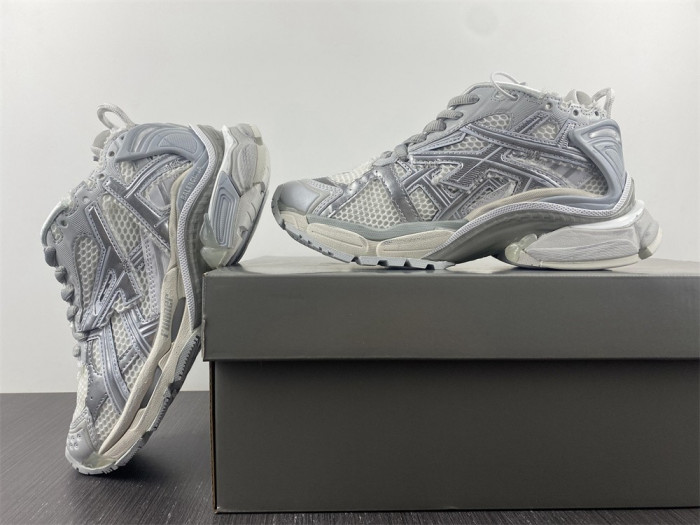 Balenciaga runner 8000018