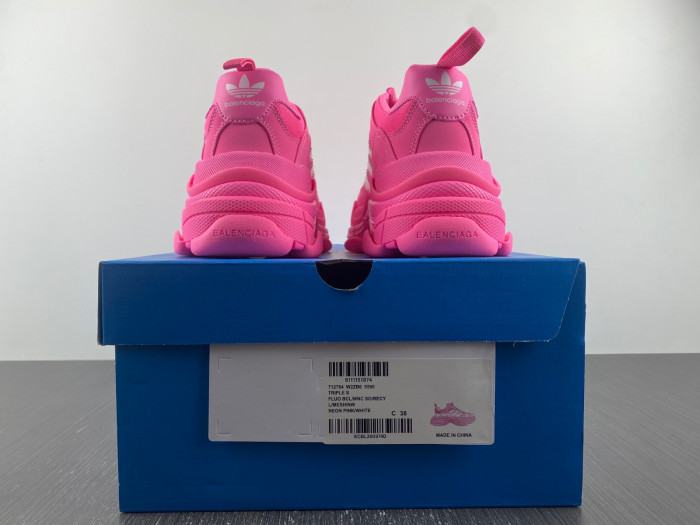 Balenciaga TRIPLE S SNEAKER 8000065